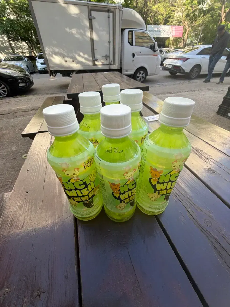 https://media.bunjang.co.kr/product/406778312_1_1778229369_w{res}.jpg